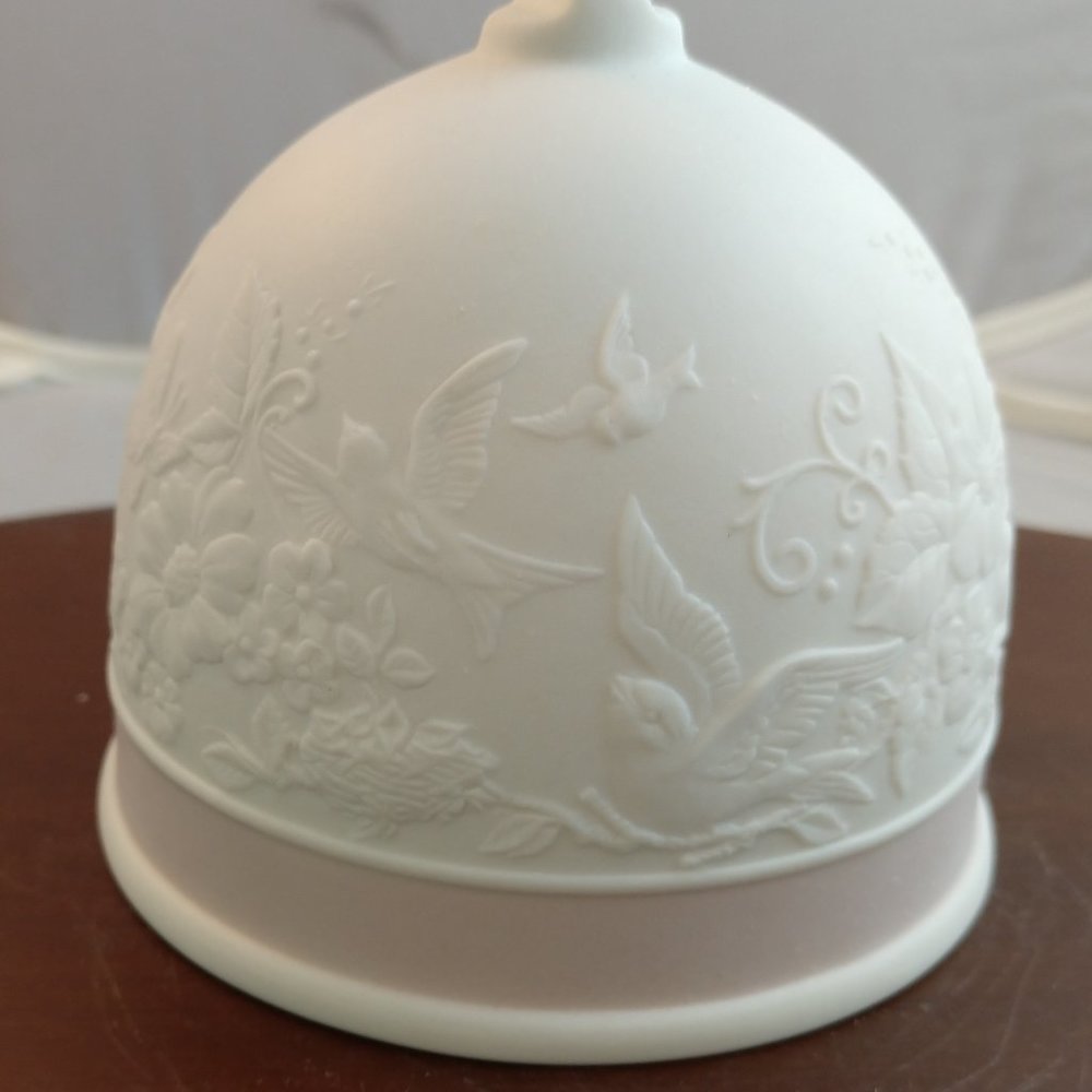 Lladro Spring Bell - Picture 3 of 5